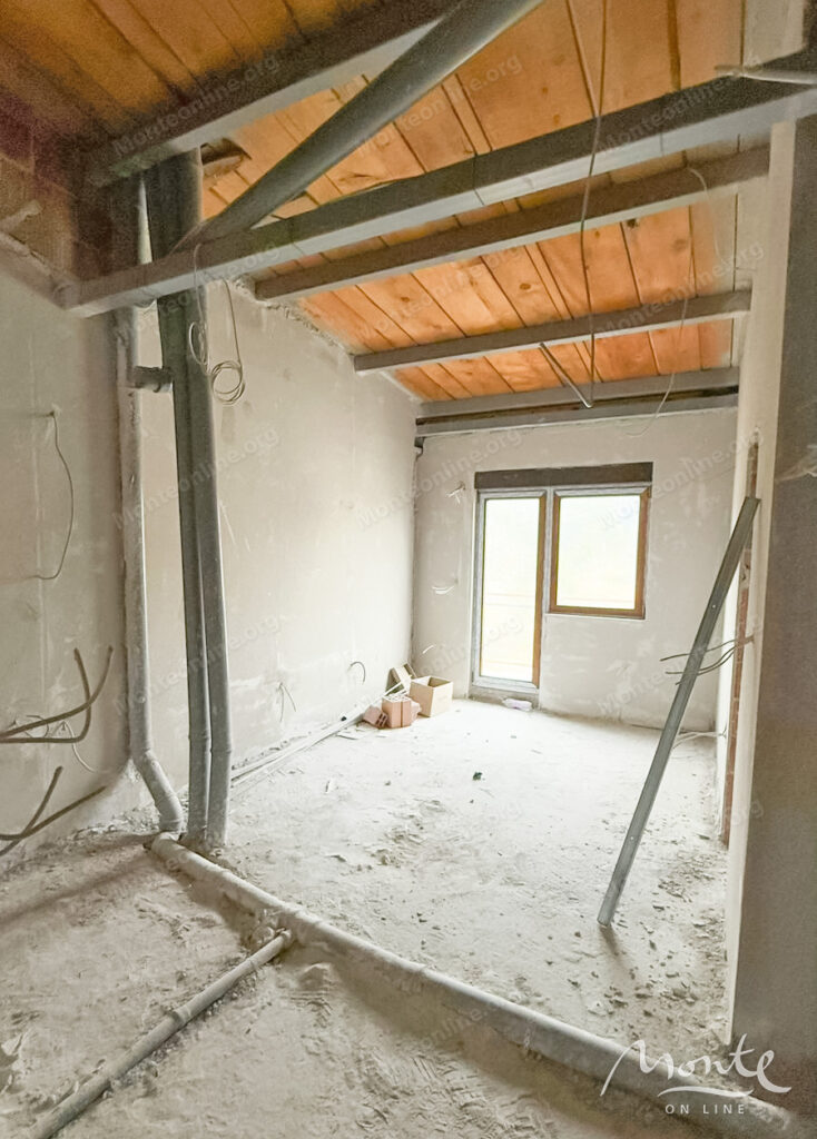 novaya kvartira s 1 spalnej v podgoricze rajon zabelo ryadom s parkom lyubovich 08