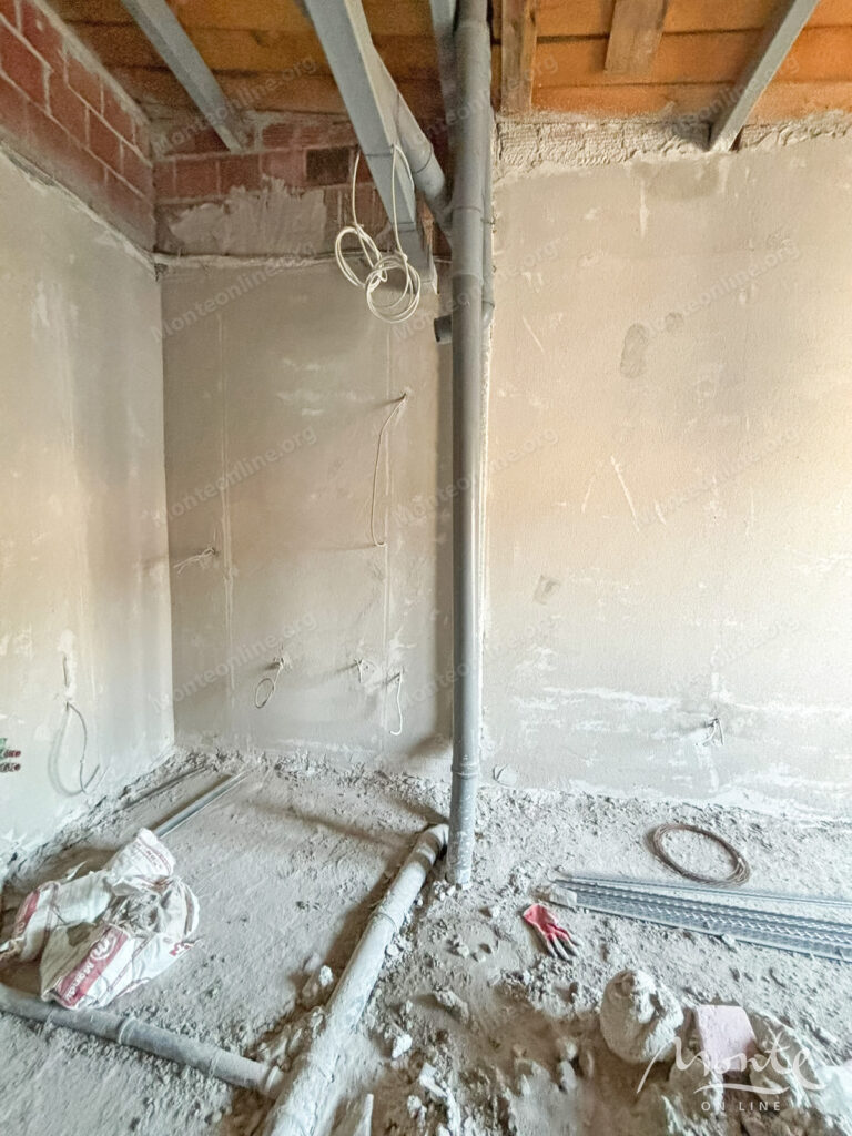 novaya kvartira s 1 spalnej v podgoricze rajon zabelo ryadom s parkom lyubovich 14