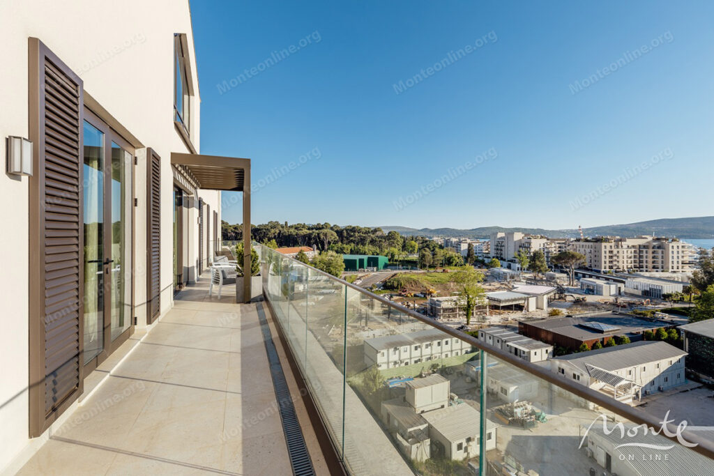 novyj penthaus v porto montenegro s potryasayushhim vidom na boka kotorskij zaliv 04