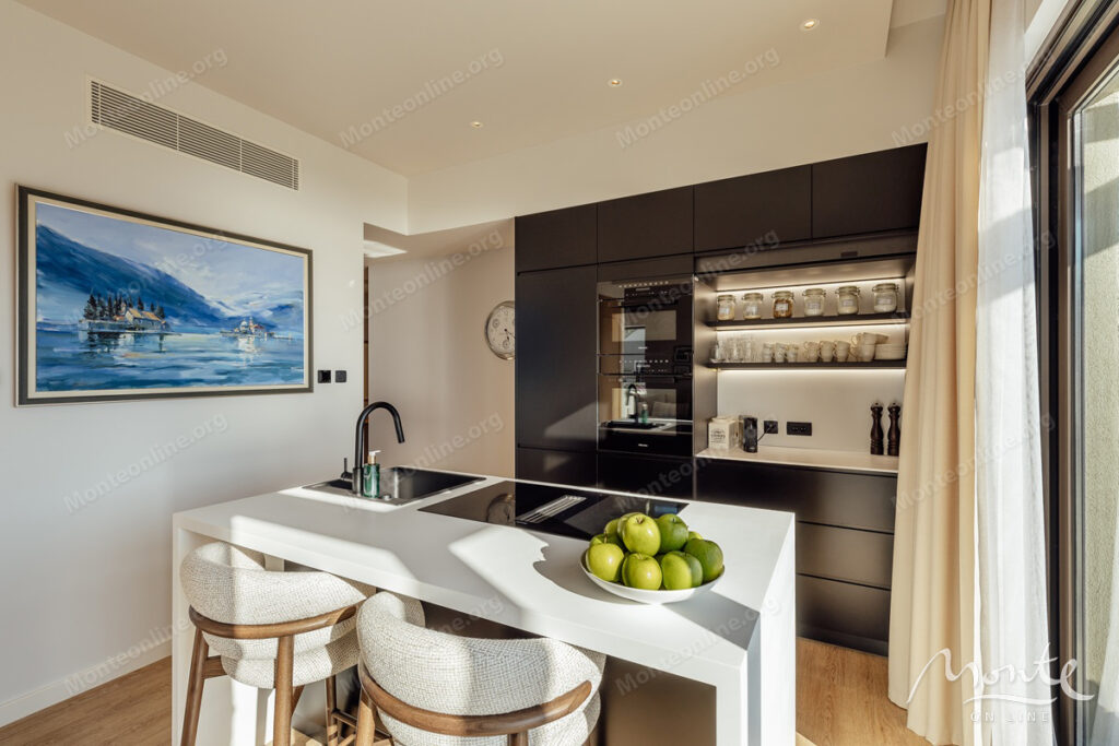 novyj penthaus v porto montenegro s potryasayushhim vidom na boka kotorskij zaliv 19