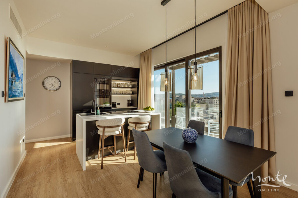 novyj penthaus v porto montenegro s potryasayushhim vidom na boka kotorskij zaliv 22