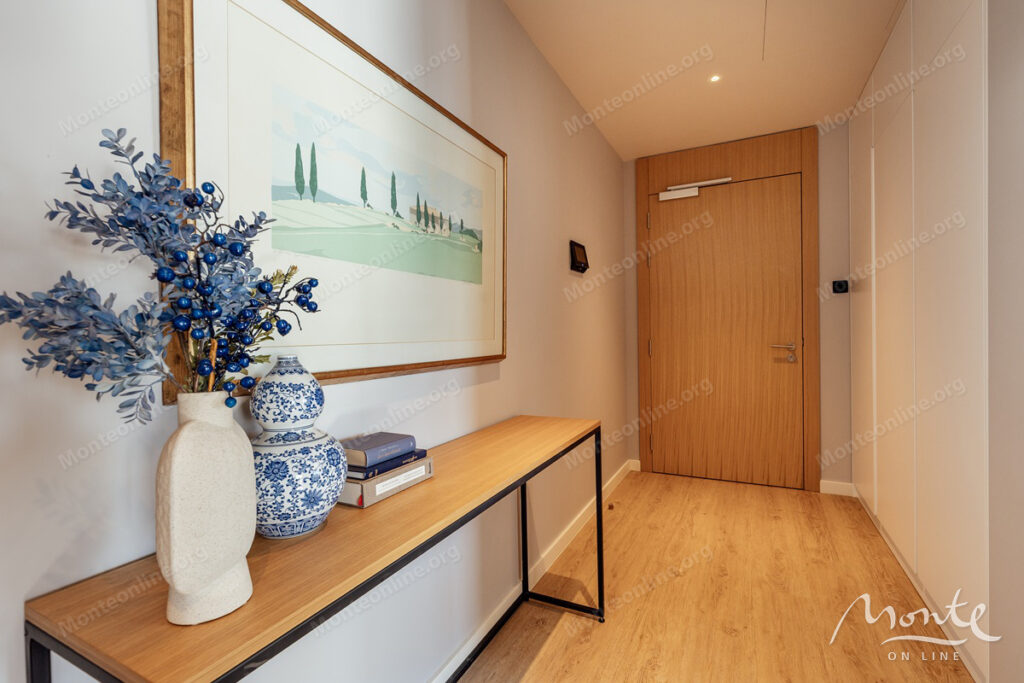 novyj penthaus v porto montenegro s potryasayushhim vidom na boka kotorskij zaliv 29