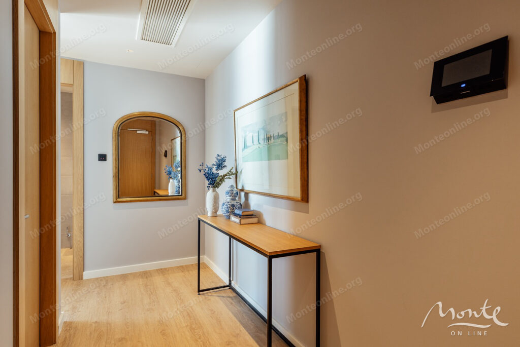 novyj penthaus v porto montenegro s potryasayushhim vidom na boka kotorskij zaliv 30