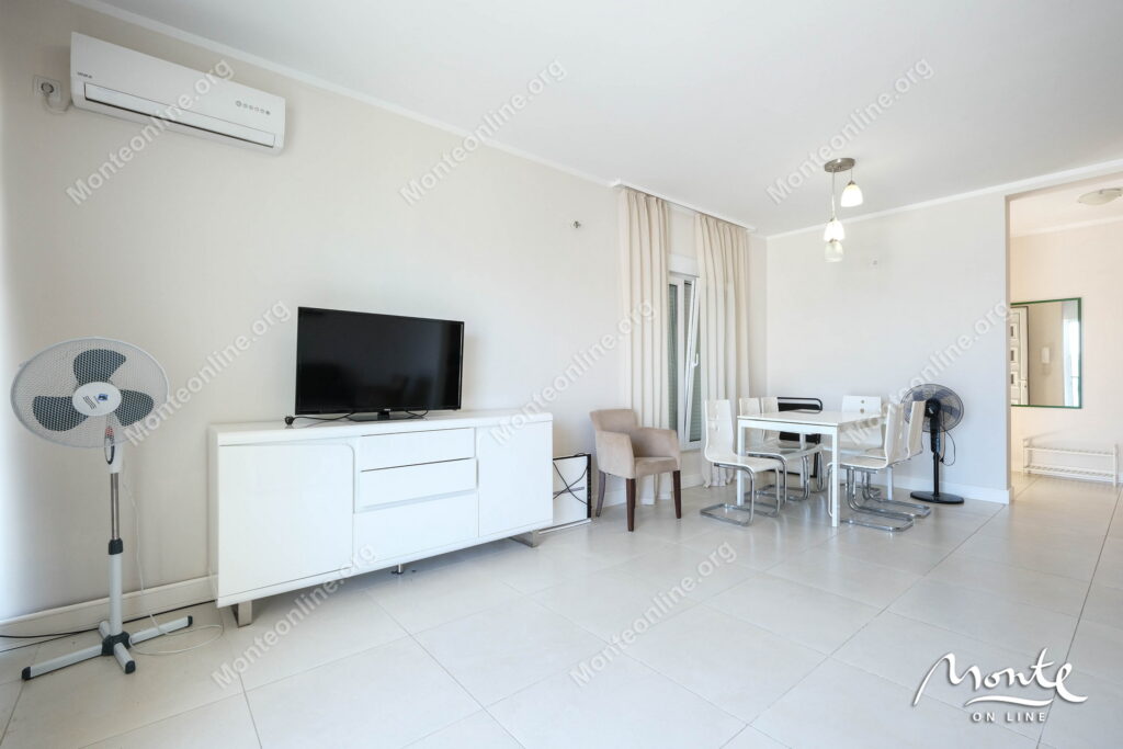 prostornaya 1 spalnaya kvartira v biele u morya s bassejnom 05