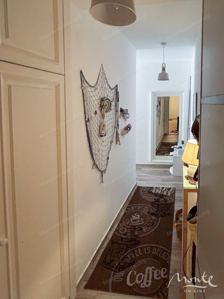 prostornaya 2 spalnaya kvartira na pervoj linii s vidom na adriatiku v dobra voda bar 16