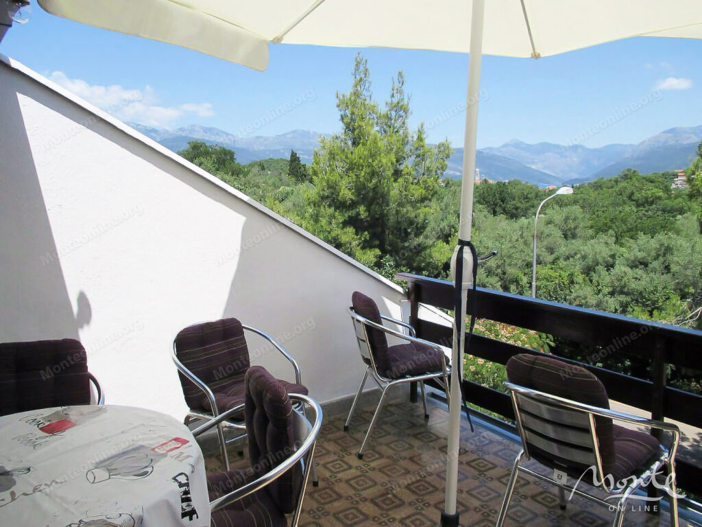 prostornyj dom investicziya v radovichi ryadom s lustica bay 04