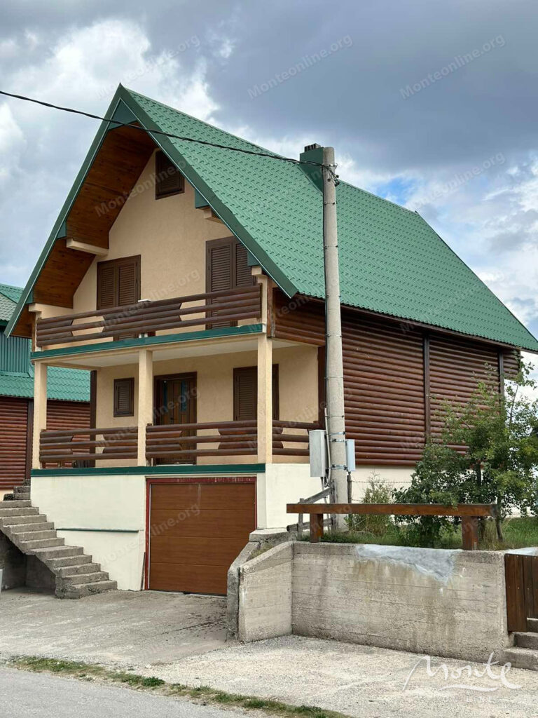 prostornyj dom s garazhom i terrasami v motichki gaj zhablyak 01