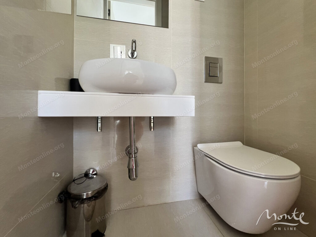 prostornyj penthaus s 2 spalnyami tremya terrasami i garazhom v bechichi 19