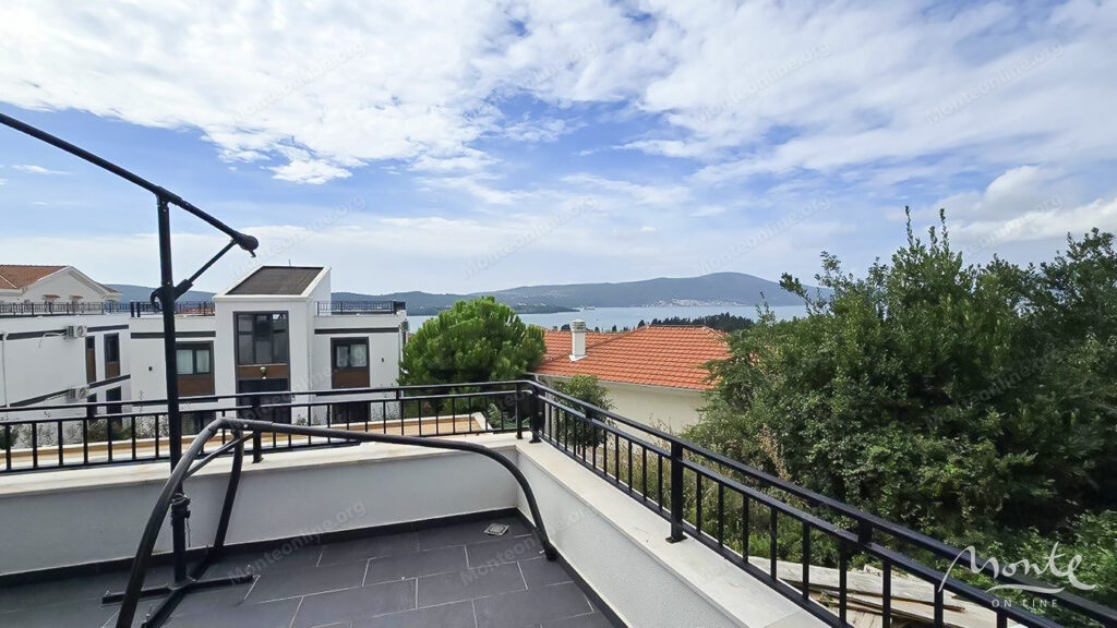 semejnaya kvartira s dvumya spalnyami terrasoj i bassejnom tivat kava 02