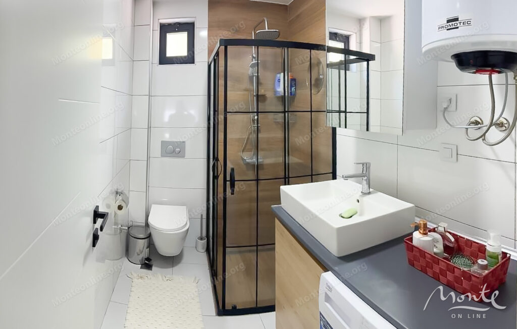 semejnaya kvartira s dvumya spalnyami terrasoj i bassejnom tivat kava 10