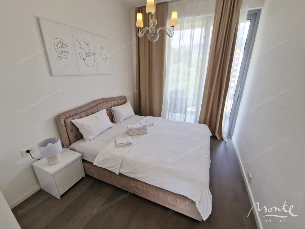 sovremennaya 2 spalnaya kvartira s tremya terrasami v bechichi 04