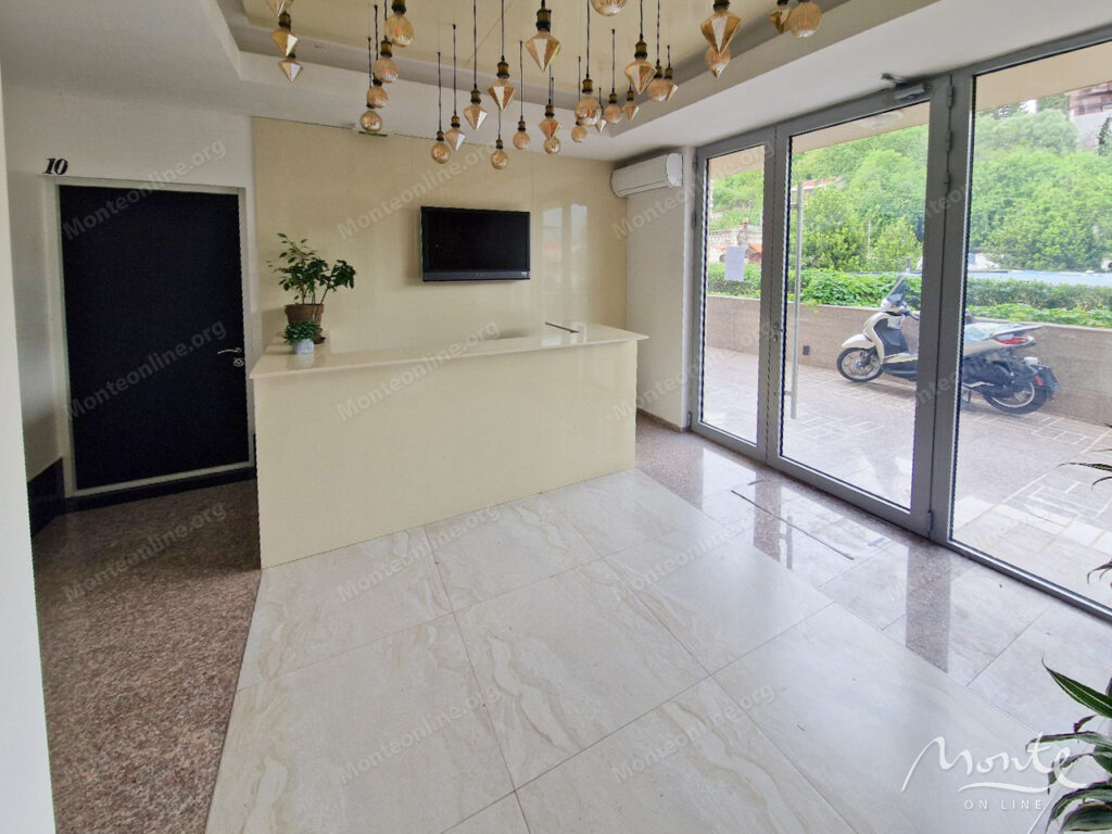 sovremennaya 2 spalnaya kvartira s tremya terrasami v bechichi 14