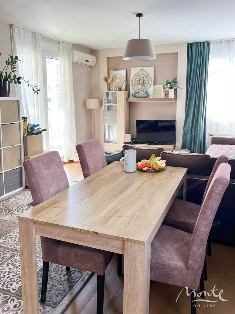 uyutnaya 2 spalnaya kvartira s bolshoj terrasoj v budve 02