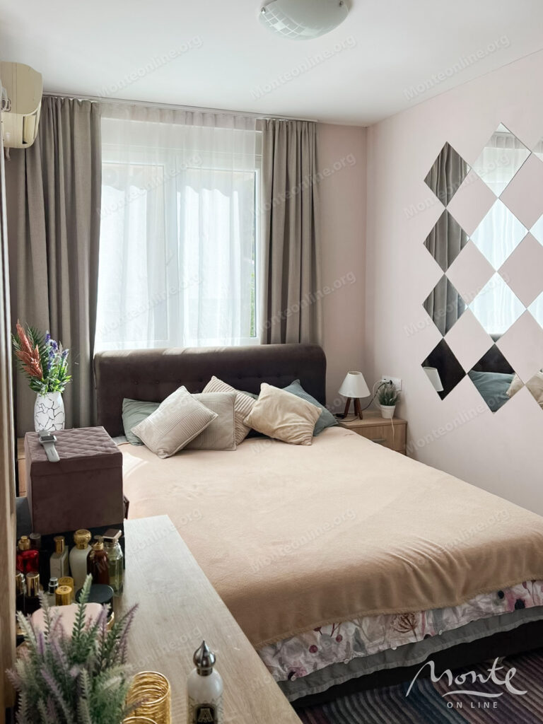 uyutnaya 2 spalnaya kvartira s bolshoj terrasoj v budve 03