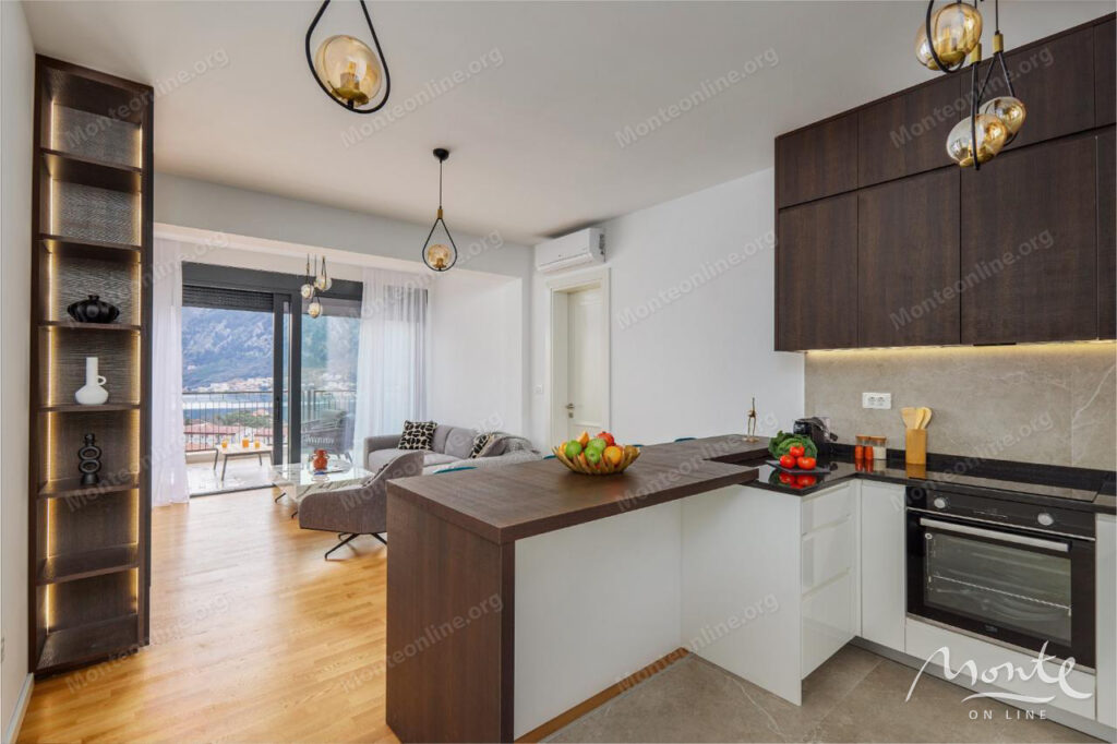 uyutnaya kvartira s bolshoj terrasoj v semejnom rajone dobroty kotor 06