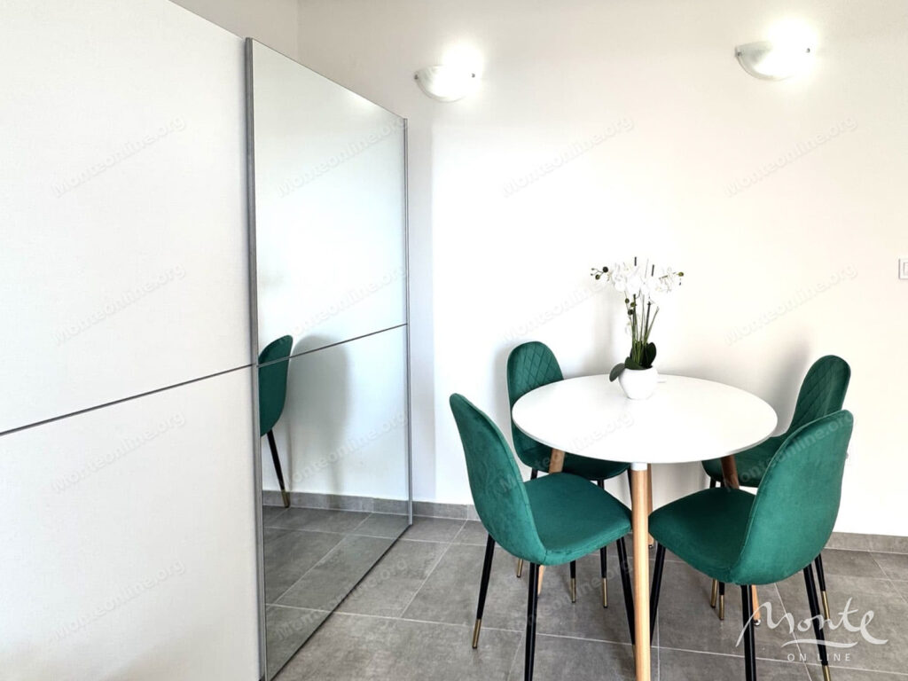 uyutnaya kvartira v kurortnom rajone igalo herczeg novi 05