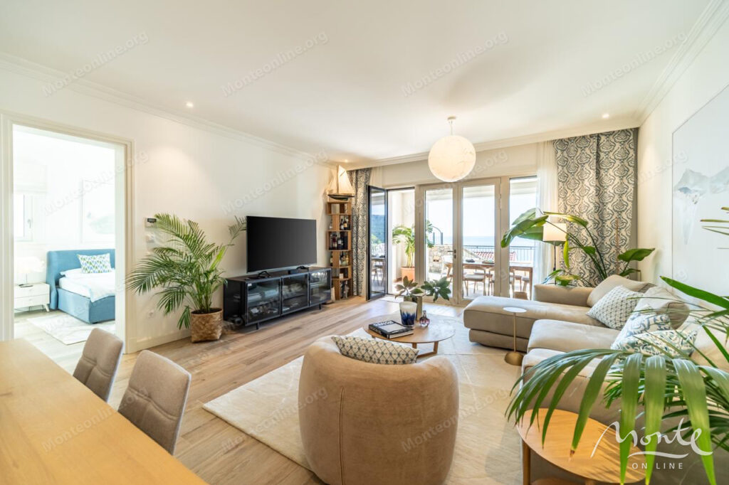 dizajnerskaya 2 spalnaya kvartira s vidom na more v marina village lustica bay 12