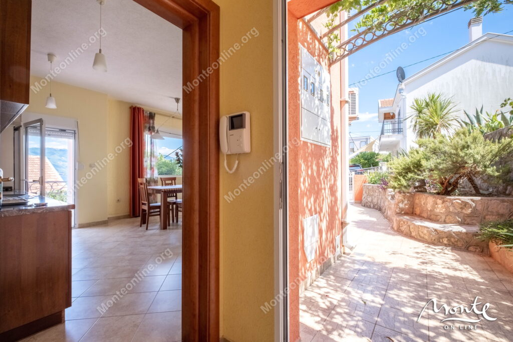 Dom 3sp Krasici Tivat 02