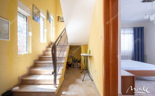 Dom 3sp Krasici Tivat 03