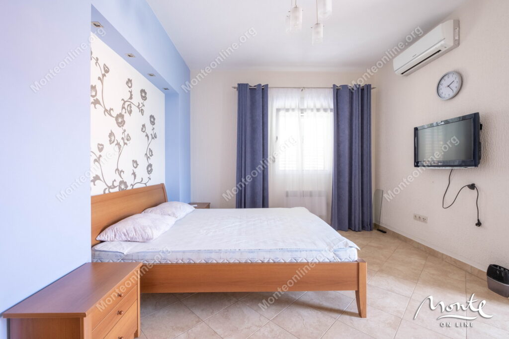 Dom 3sp Krasici Tivat 07