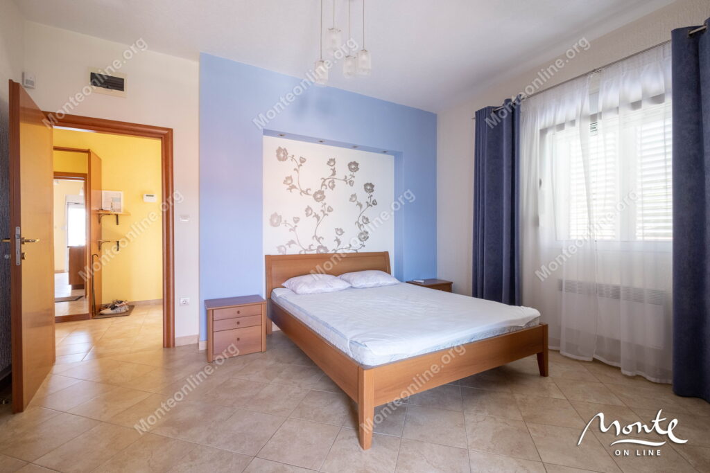 Dom 3sp Krasici Tivat 08