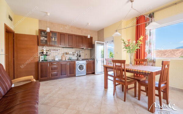 Dom 3sp Krasici Tivat 12