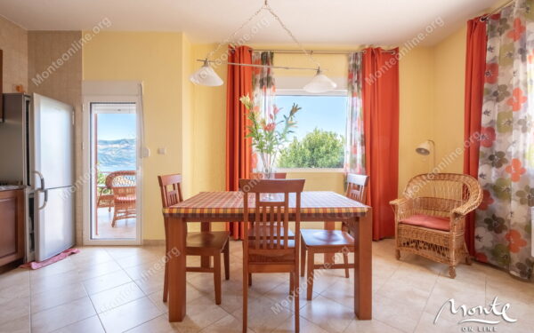 Dom 3sp Krasici Tivat 13