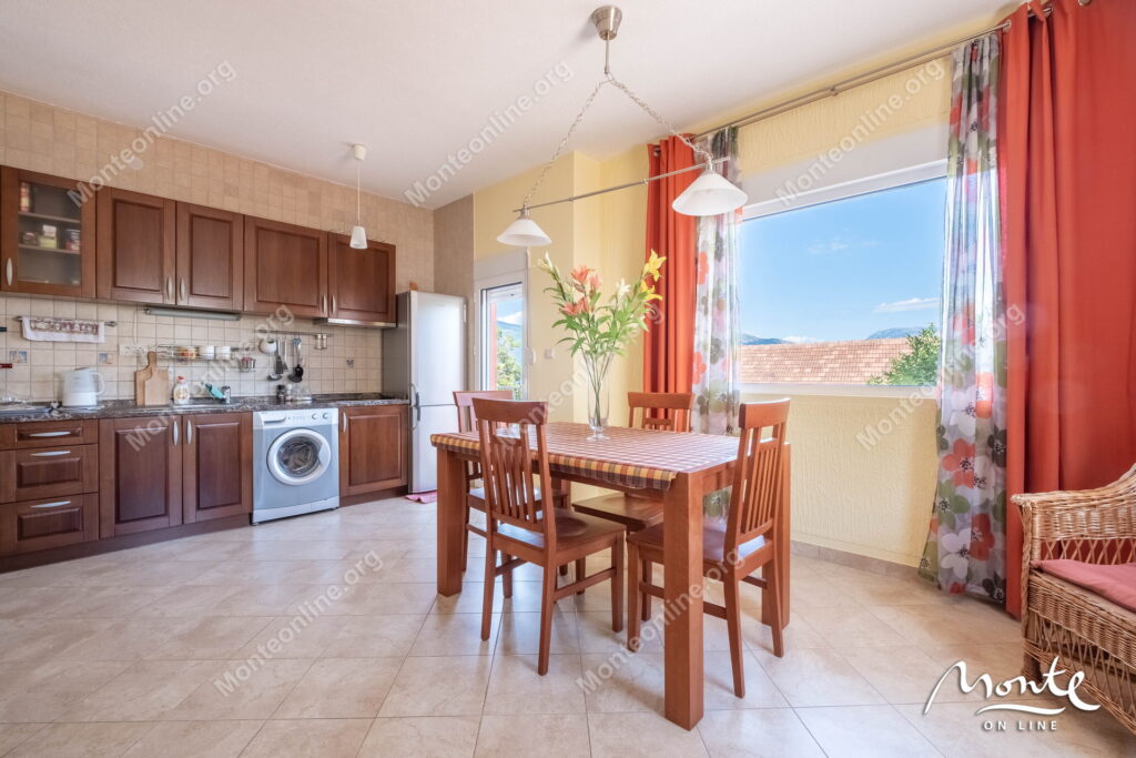 Dom 3sp Krasici Tivat 16