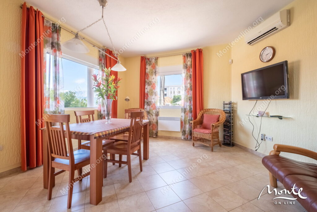 Dom 3sp Krasici Tivat 17