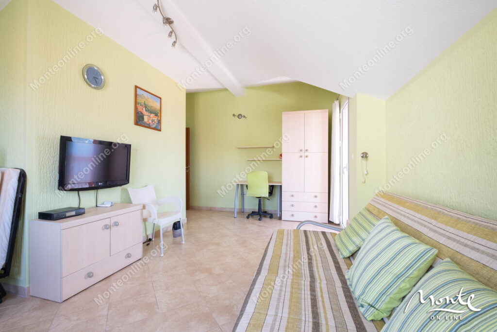 Dom 3sp Krasici Tivat 34