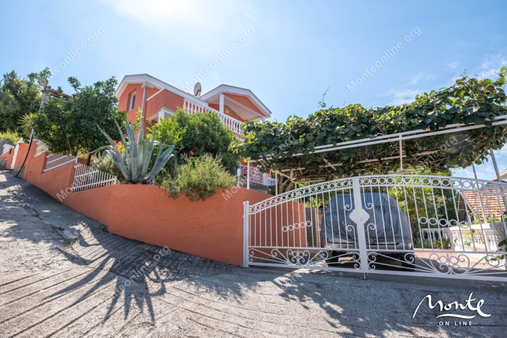 Dom 3sp Krasici Tivat 46