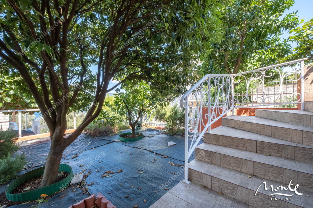 Dom 3sp Krasici Tivat 58