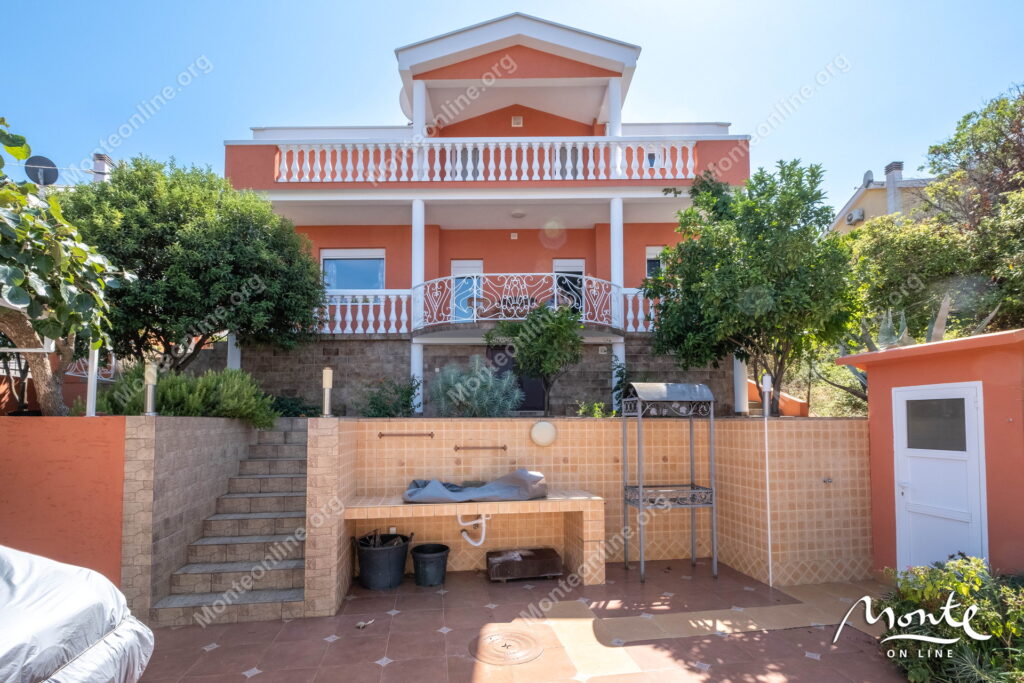 Dom 3sp Krasici Tivat 61