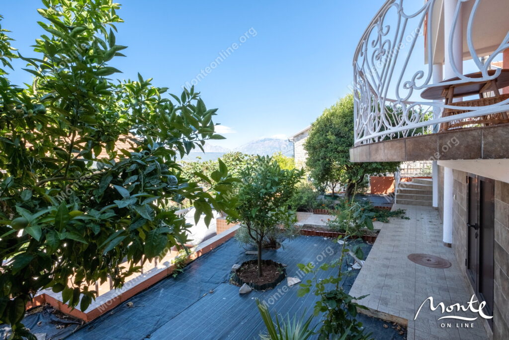 Dom 3sp Krasici Tivat 69