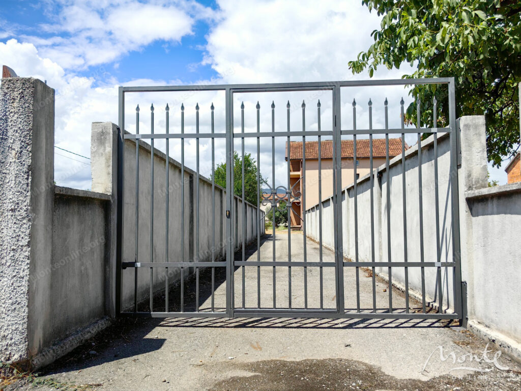 dom s 4 kvartirami i bolshim uchastkom v donya goricza podgoricza 04