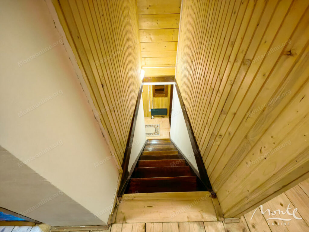 dom s vidom na durmitor u gornolyzhnogo kurorta savin kuk zhablyak 22