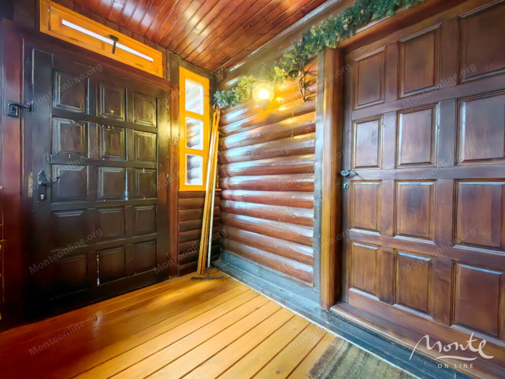 dom s vidom na durmitor u gornolyzhnogo kurorta savin kuk zhablyak 24