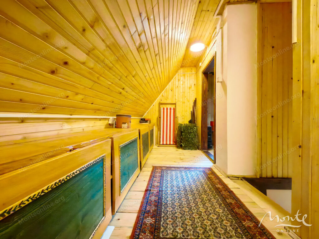 dom s vidom na durmitor u gornolyzhnogo kurorta savin kuk zhablyak 25