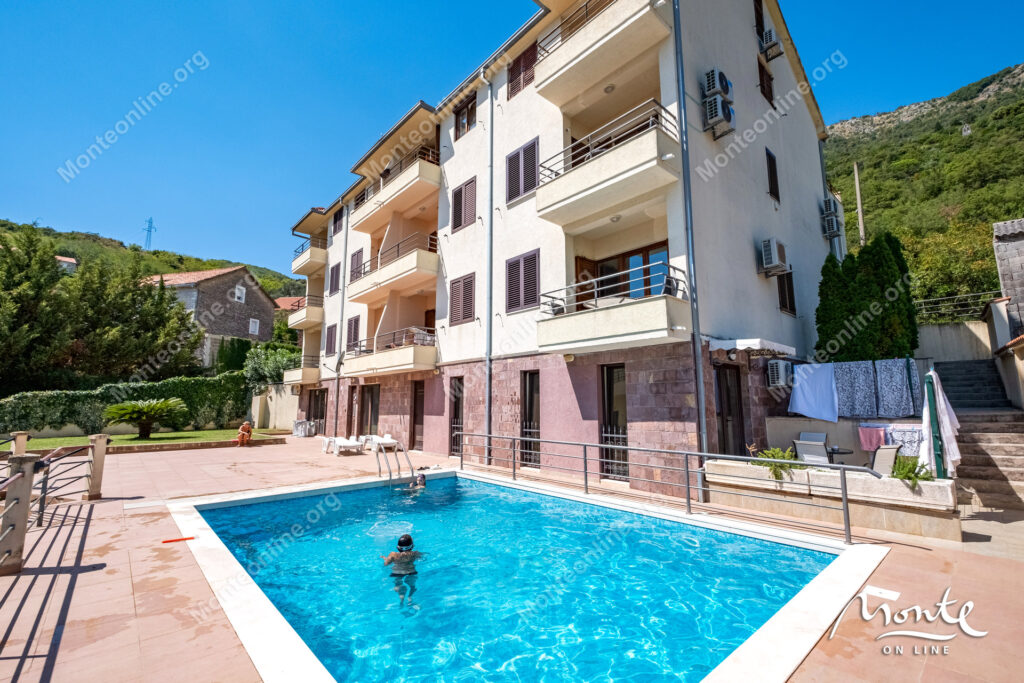 dvuhurovnevye apartamenty s 2 spalnyami v 150 m ot morya v kamenari herczeg novi 03