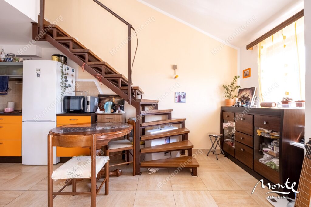 dvuhurovnevye apartamenty s 2 spalnyami v 150 m ot morya v kamenari herczeg novi 06