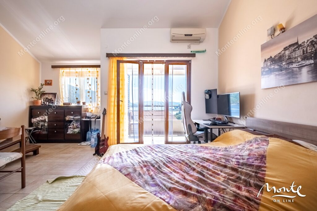 dvuhurovnevye apartamenty s 2 spalnyami v 150 m ot morya v kamenari herczeg novi 08