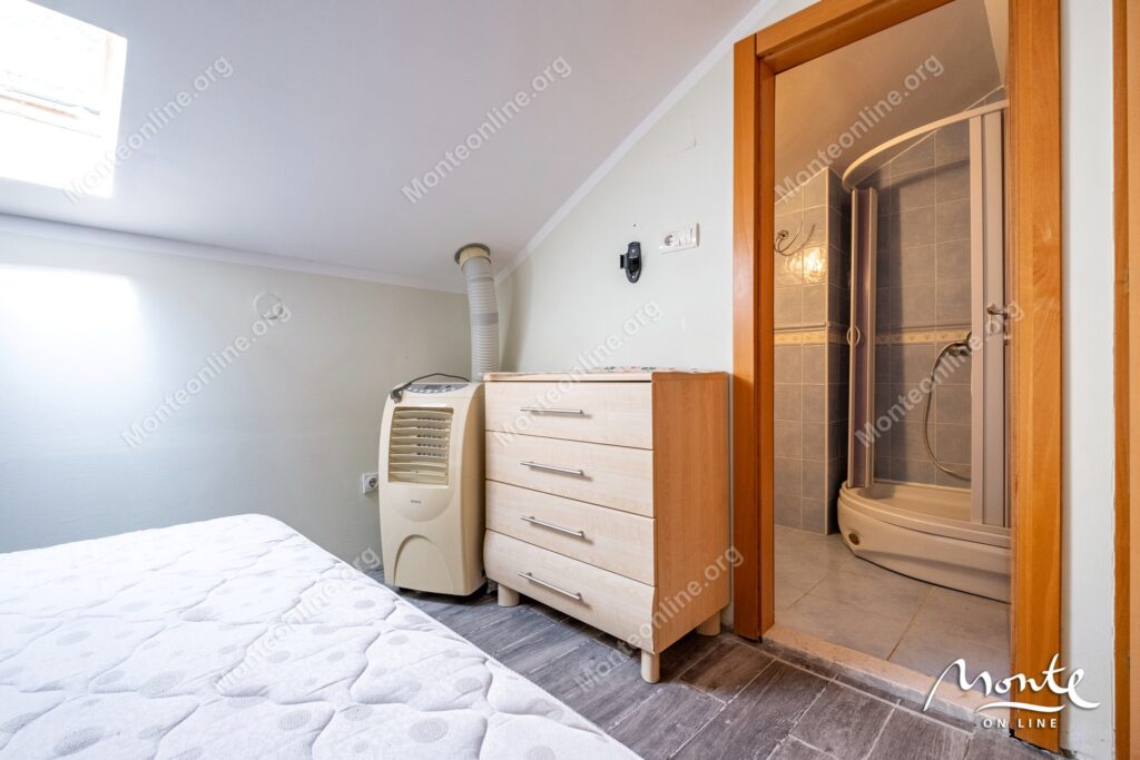 dvuhurovnevye apartamenty s 2 spalnyami v 150 m ot morya v kamenari herczeg novi 17