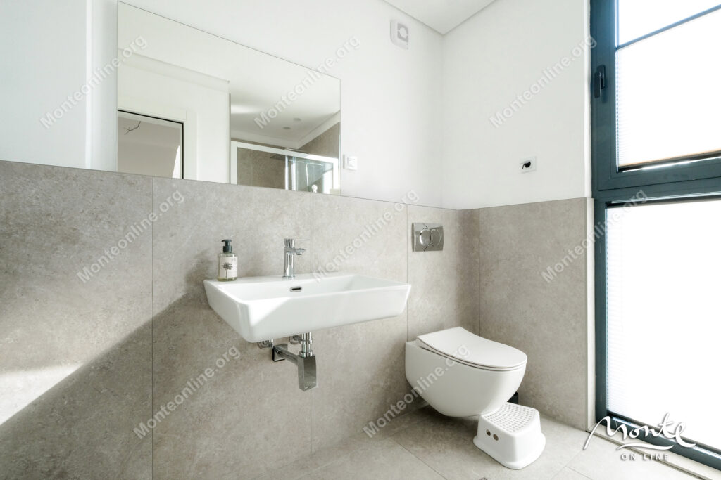 eksklyuzivnyj taunhaus v zakrytom komplekse s bassejnom v lastve grbalskoj chernogoriya 27