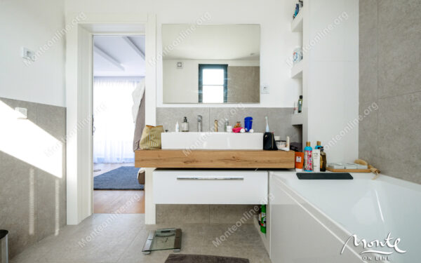 eksklyuzivnyj taunhaus v zakrytom komplekse s bassejnom v lastve grbalskoj chernogoriya 35