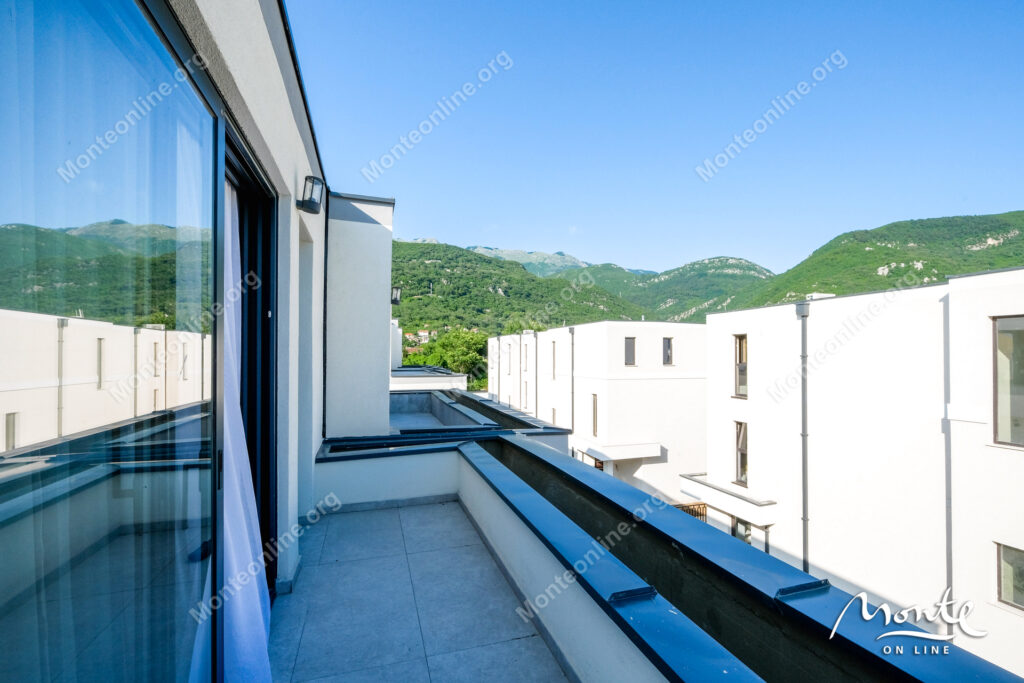 eksklyuzivnyj taunhaus v zakrytom komplekse s bassejnom v lastve grbalskoj chernogoriya 36