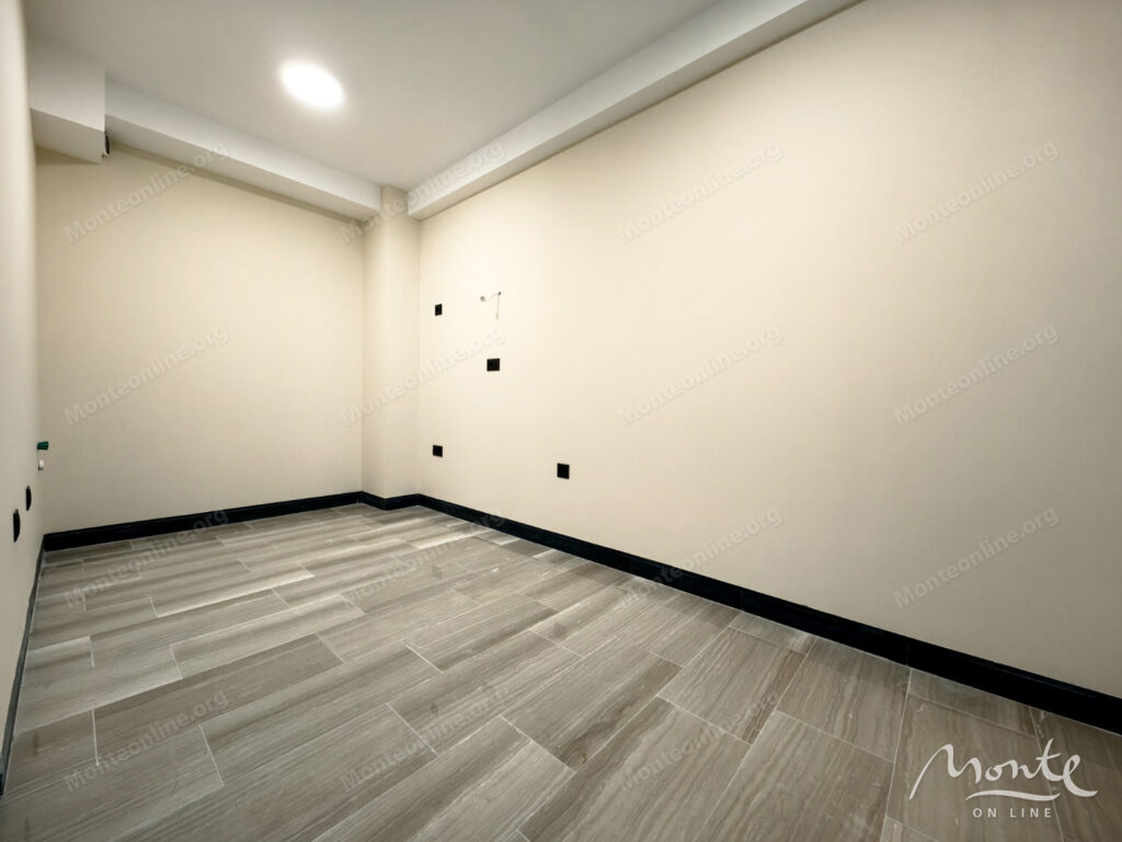 novaya kvartira s 3 spalnyami terrasami i parkovkoj v elitnom zhilom komplekse podgoricza 10