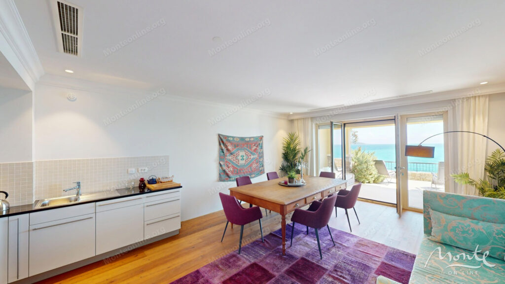 prostornaya 2 spalnaya kvartira s vidom na more v marina village lustica bay 10