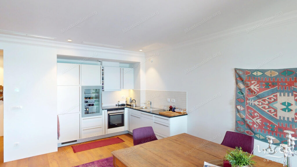 prostornaya 2 spalnaya kvartira s vidom na more v marina village lustica bay 13