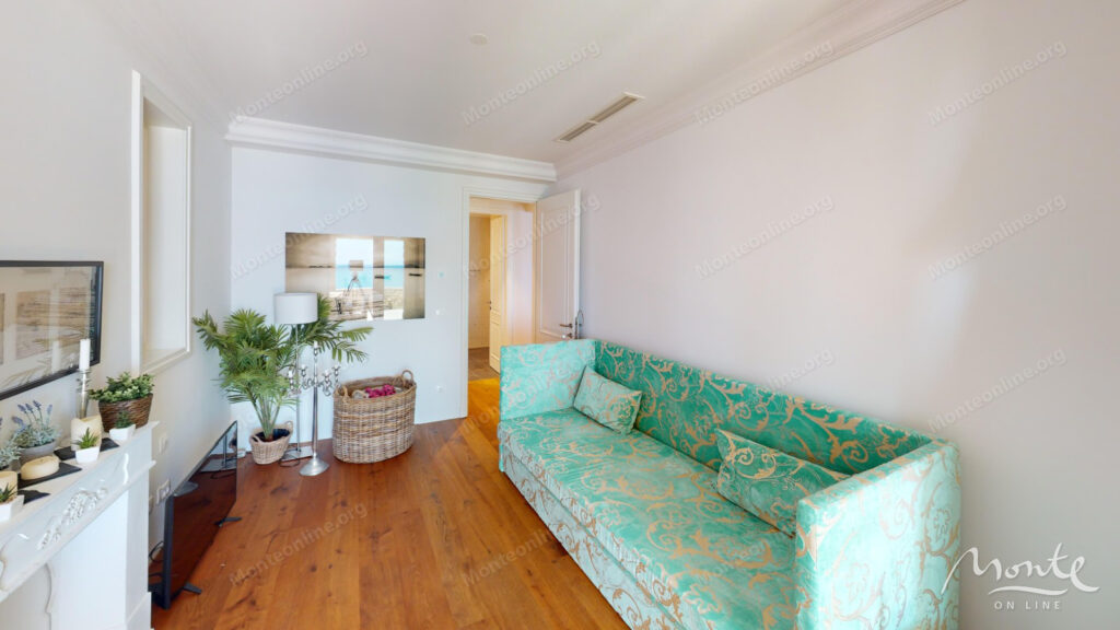 prostornaya 2 spalnaya kvartira s vidom na more v marina village lustica bay 17