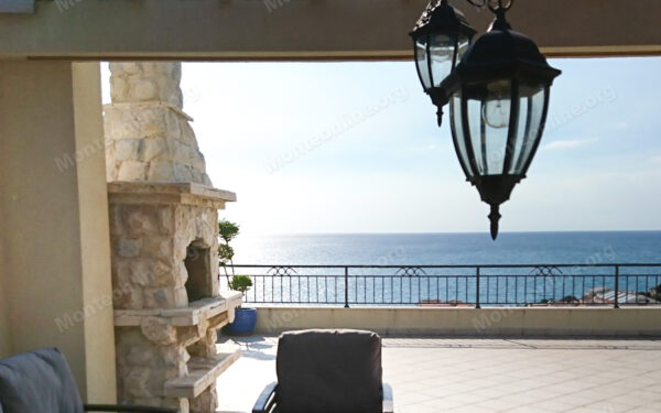 prostornaya 3 etazhnaya villa s sadom bassejnom i vidom na more v utehe bar 29